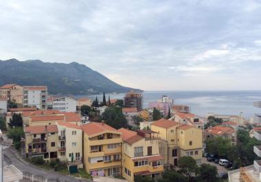 Appartement de trois chambres à Bechichi avec 2 balcons et vue sur la mer