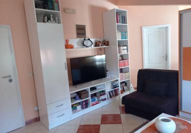 Se vende bonito apartamento de 1 dormitorio en el centro de Bar, Montenegro