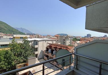 Lenyűgöző Apartman Budva tengerre és hegyre néző terasszal