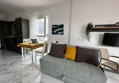 Novo opremljen luksuzni studio 36 m2 v Emerald Residence V baru, Črna gora