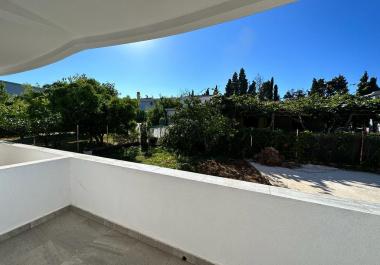 Nouvel appartement abordable de 2 pièces avec jardin personnel