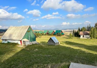 Инвестирайте в Черна Гора-голям парцел в близост до ски писта за продажба в Забляк