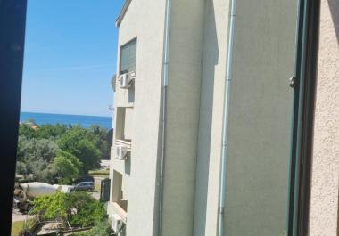 Appartamento vista mare 49 m2 in posizione privilegiata Petrovac in vendita