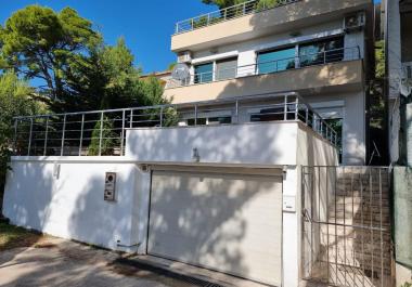 Villa de luxe à Bar, Zelenij Pojas avec vue sur la mer et piscine privée