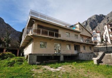 Lujoso mini hotel frente al mar en Orahovac, Kotor, con impresionantes vistas