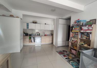 Pamje mahnitëse nga deti apartament 78 m2 me pishinë Në Dobrota, Kotor