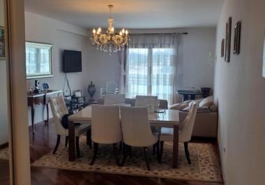 Captivant appartement vue mer 107 m2 à Rafailovići avec terrasse