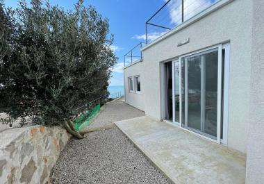 Maison vue mer à couper le souffle 74 m2 à Dobra Voda avec terrasse privée