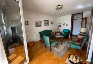 Εκπληκτική θέα στη θάλασσα sunny flat 104 m2 στο Κότορ με 3 υπνοδωμάτια και βεράντα