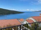 Superbe villa avec vue sur la mer avec 2 terrasses à Bigova avec des jardins luxuriants