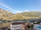 Splendida vista mare 115 m2 duplex con 3 camere da letto a Muo: vivi il tuo sogno a Kotor