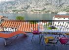 Splendida vista mare 115 m2 duplex con 3 camere da letto a Muo: vivi il tuo sogno a Kotor