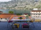 Splendida vista mare 115 m2 duplex con 3 camere da letto a Muo: vivi il tuo sogno a Kotor