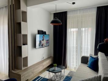 Moderne zariadený 1 izbový 42 m2 byt v Tivate blízko Porto Čierna Hora