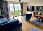 Apartamento amueblado con vistas panorámicas al Mar de 64 m2 y 2 dormitorios en Baošići