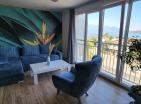 Apartamento amueblado con vistas panorámicas al Mar de 64 m2 y 2 dormitorios en Baošići