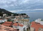 Impresionante ático de 70 m2 con vistas al mar en Miločer con garaje