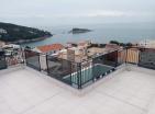 Apartamento de 32 m2 con vistas al mar en Utjeha, Dobra Voda con piscina y terraza