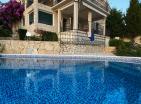 Lussuosa villa di 332 m2 con piscina e panorama sul mare a Ratac, Bar