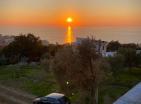 Superbe nouvelle villa de deux étages de 150m2 avec une vue panoramique sur la mer à couper le souffle