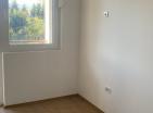 Apartamento amueblado nuevo de 57 m2 listo para mudarse en Podgorica con parque verde