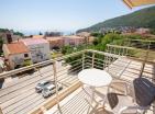 Vista mare due camere da letto 73 m2 appartamento a Petrovac con terrazza