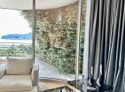 Luxusní apartmán se 2 ložnicemi s výhledem na moře v Dukley Gardens, Budva with jacuzzi