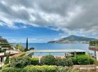 Apartamento de lujo de 2 dormitorios con vistas al mar en Dukley Gardens, Budva con jacuzzi