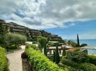 Appartement de luxe de 2 chambres avec vue sur la mer à Dukley Gardens, Budva avec jacuzzi