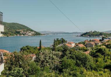 Seaside serenity: μοντέρνο διαμέρισμα 2 υπνοδωματίων 96m2 στο Καμενάρι με θέα στη θάλασσα