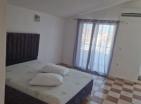 Mini hotel Në Ulqin, vilë 3-katëshe me pishinë për 7 apartamente 400m në plazh