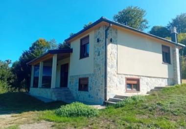 Maison neuve exclusive de 2 chambres de 105 m2 avec cave à vin à Kolašin