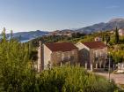 Splendida vista panoramica sul mare 249 m2 casa a Blizikuće come mini hotel