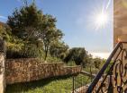 Impresionante casa panorámica con vistas al mar de 249 m2 en Blizikuće como mini hotel