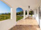 Superbe maison panoramique de 249 m2 avec vue sur la mer à Blizikuće en tant que mini-hôtel