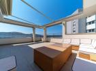 Superbe penthouse de 135 m2 avec vue sur la mer à Bar, Zetagradnja avec terrasse spacieuse