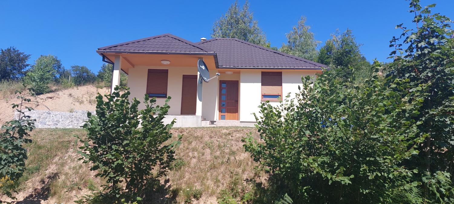 Nueva Casa de 65 m2 en un Barrio Tranquilo de Kolasin