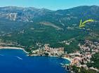 Οικόπεδο 730 m2 πάνω από το Sveti Stefan για την κατασκευή μιας πανοραμικής βίλας lux