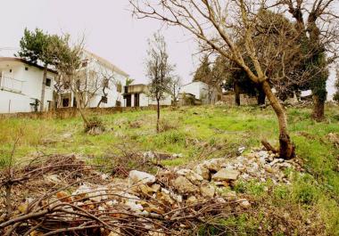 Big urbanized zemljišče z pogledom na morje 600 daleč od plaže v Bubrava, Dobra voda