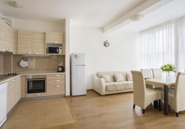 Apartma v Dobra Voda s tri spalnice 100 metrov od morja