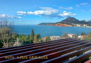 Casa de piedra lux en Sutomore con gran vista al mar para alquilar en 150 de mar