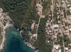 Ένα οικόπεδο στο Uteha 831 m2 για την κατασκευή βίλας ή ξενοδοχείου